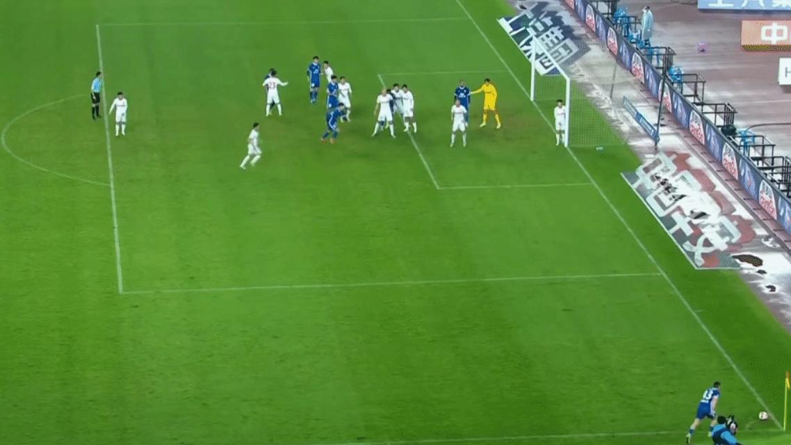 中超三镇vs泰山错失机会,中超争冠悬念再起完整版