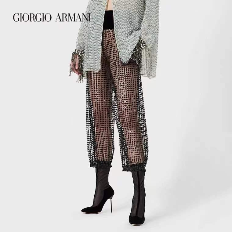 顶流卖丑大翻车！11万的透视裤、露奶衫，25万的飞机包，狗都不买