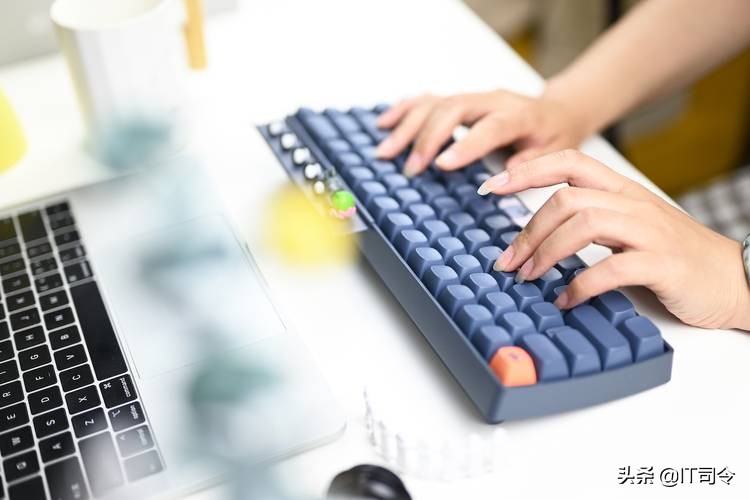 洛斐小翘键盘值不值得购买,lofree洛斐小翘暗夜蓝键盘测评