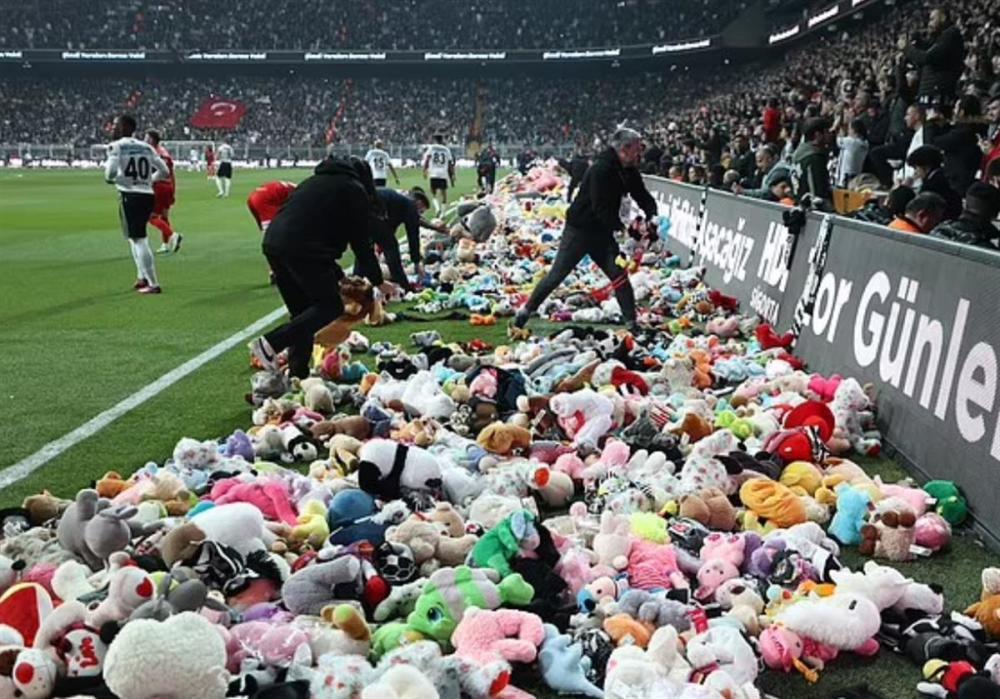 贝西克塔斯足球俱乐部抽陀螺,足球精神力量