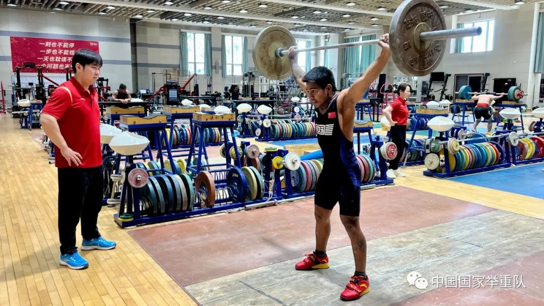 基里巴斯访华感受,基里巴斯举重运动员