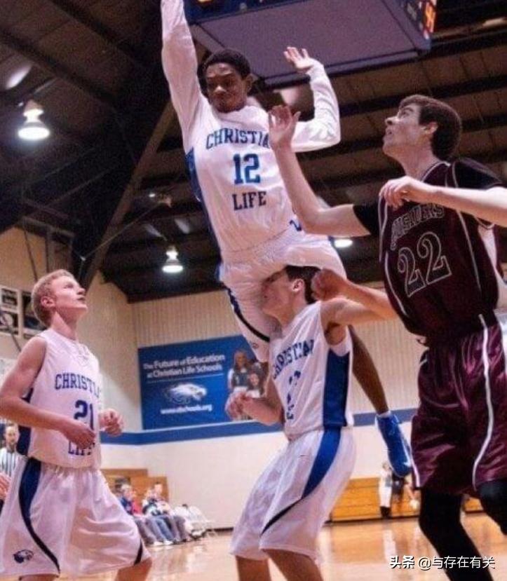 这些摄影师有点坏啊！25个运动员在场上被摄影师抓拍的尴尬瞬间