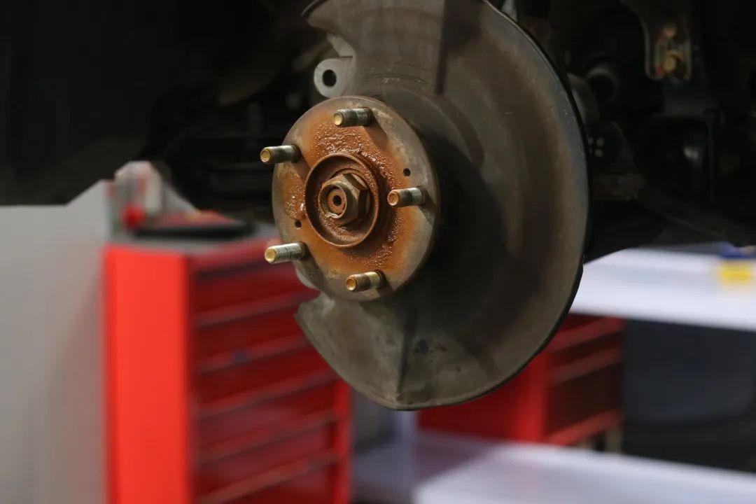 6代本田雅阁翻新改造全过程,本田六代雅阁老车翻新过程