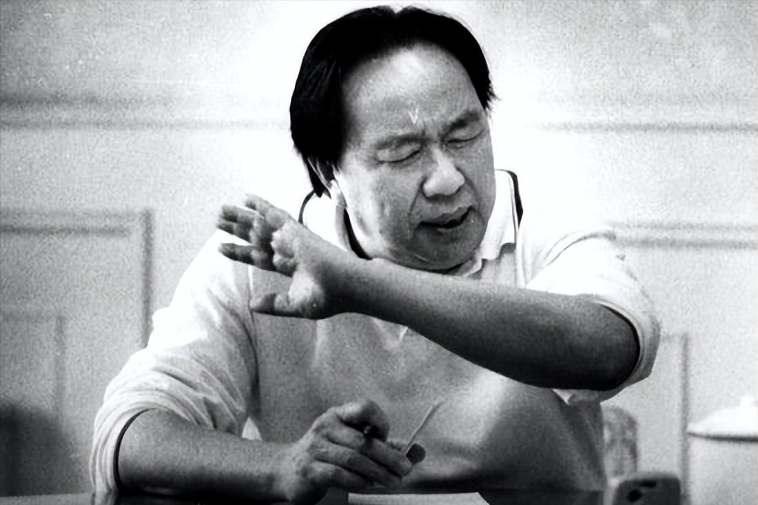 首富牟其中如今怎么样,中国首富牟其中视频