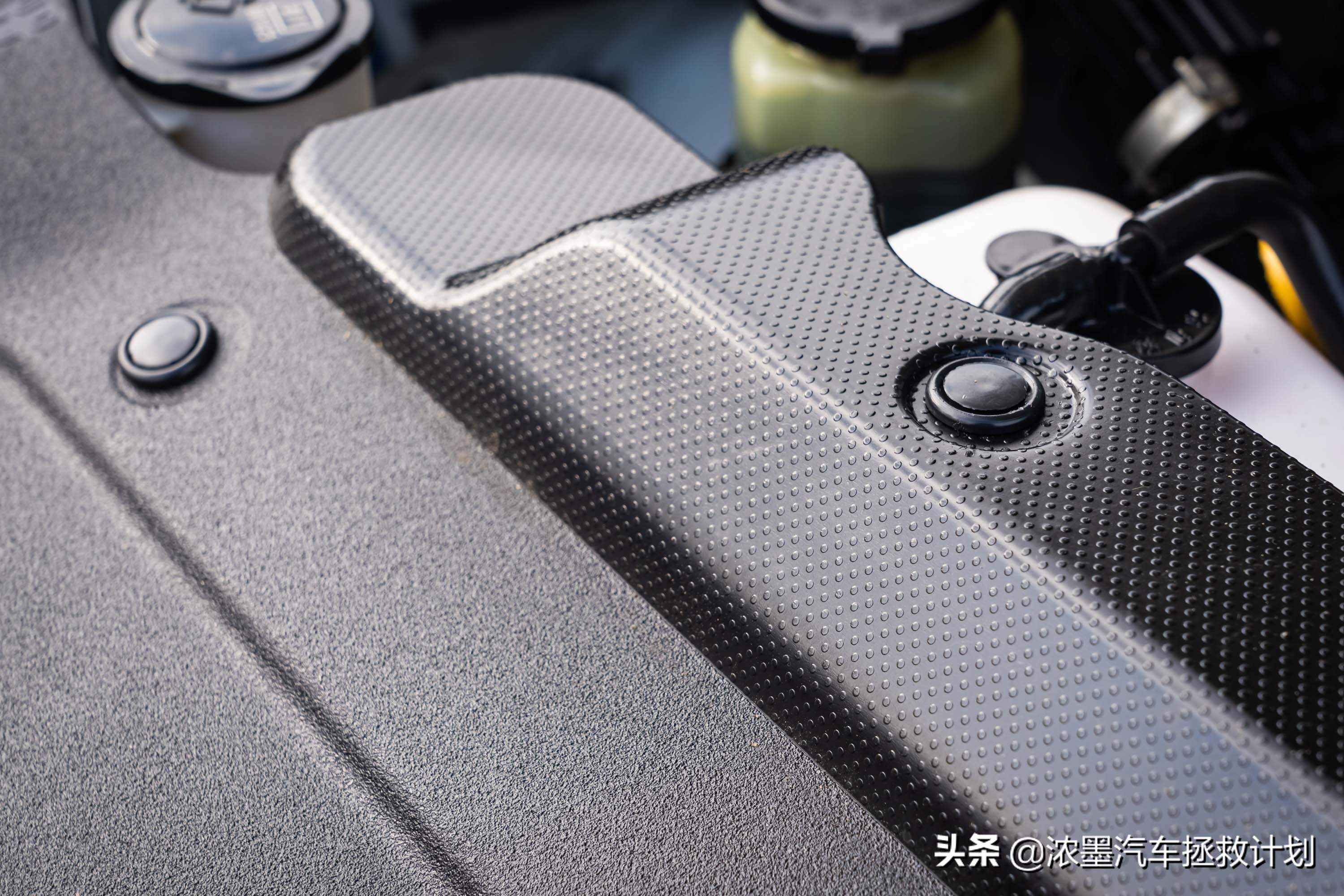 硬汉焕颜丰田普拉多续写越野传奇,修复翻新09年的丰田普拉多