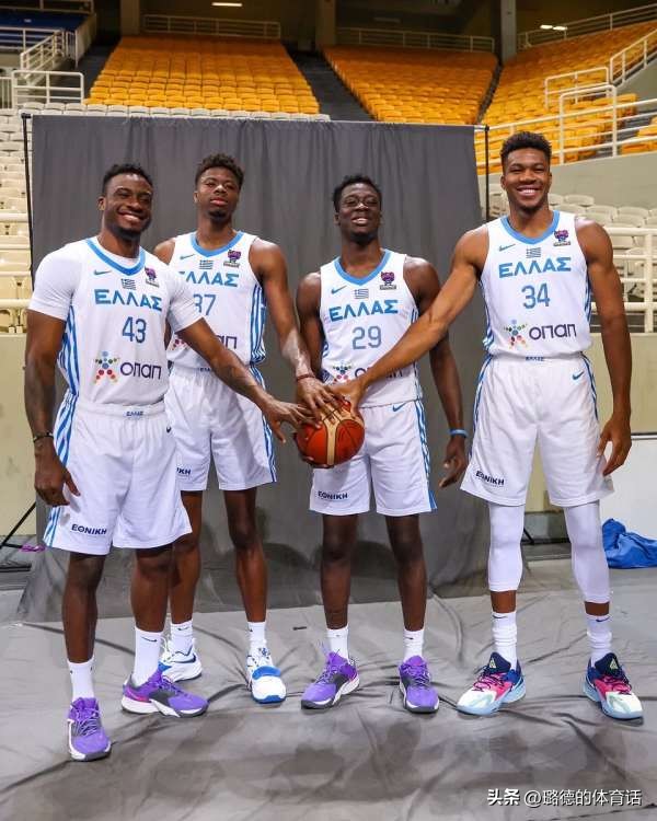 一家四兄弟都当兵,一家四兄弟全部考上军校