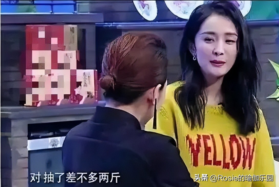 杨幂马甲线训练法,杨幂把小肚腩练成了马甲线