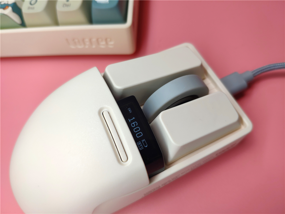 小翘三模无线鼠标，自带屏幕，一切可以变得更轻松