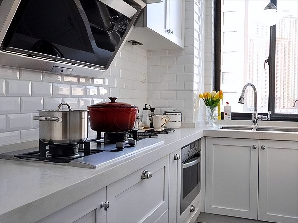 5000块和500块油烟机的区别,300块和6000块油烟机大比拼