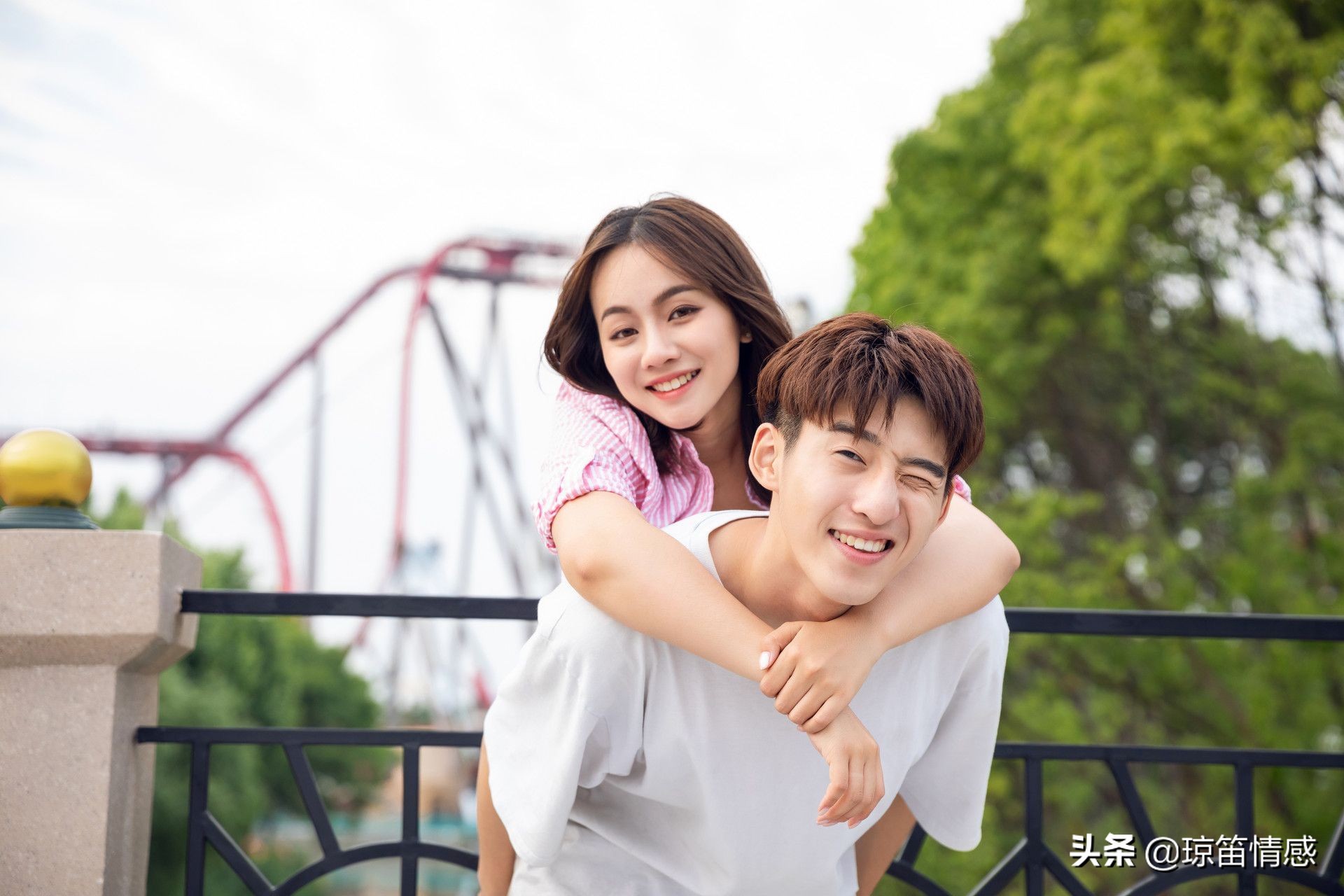 “前妻生日，婆婆送名牌包包，我生日只有一碗长寿面，太欺负人”