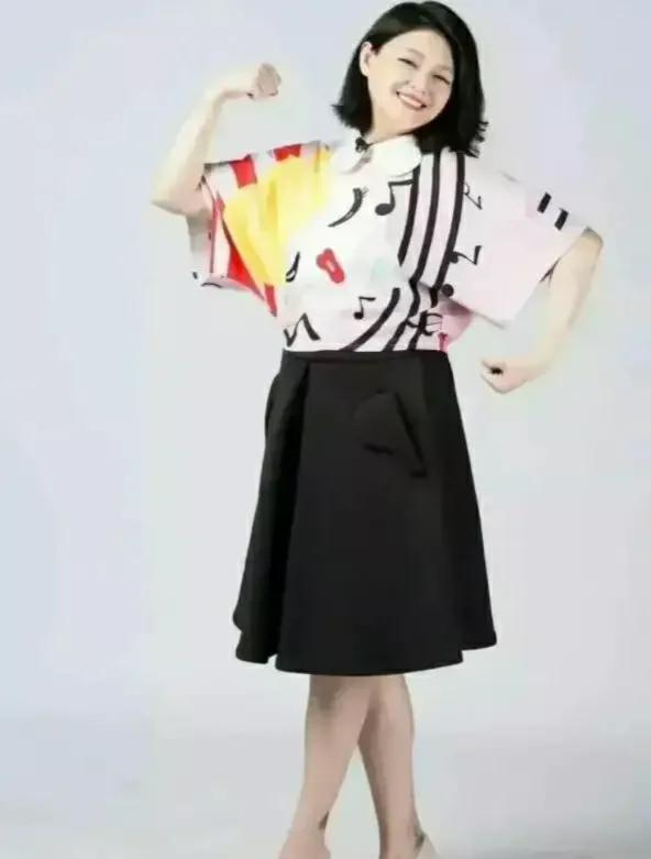 大S放弃赡养费，辞退保姆，开始自食其力