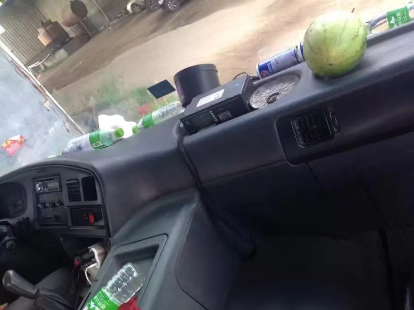 小镇故事脑瘫,小镇故事简介