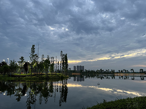 窗含西岭千秋雪成都环球中心雪山,窗含西岭千秋雪魅力成都