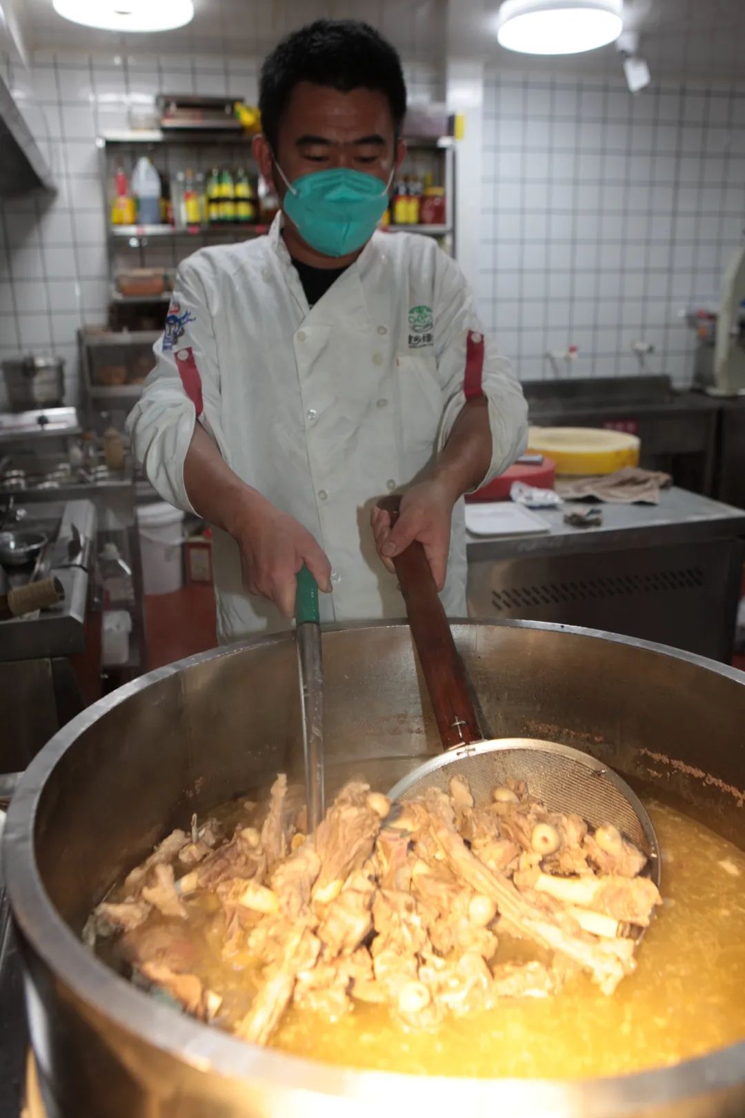 助力餐饮复苏计划,羊骨头的最佳吃法