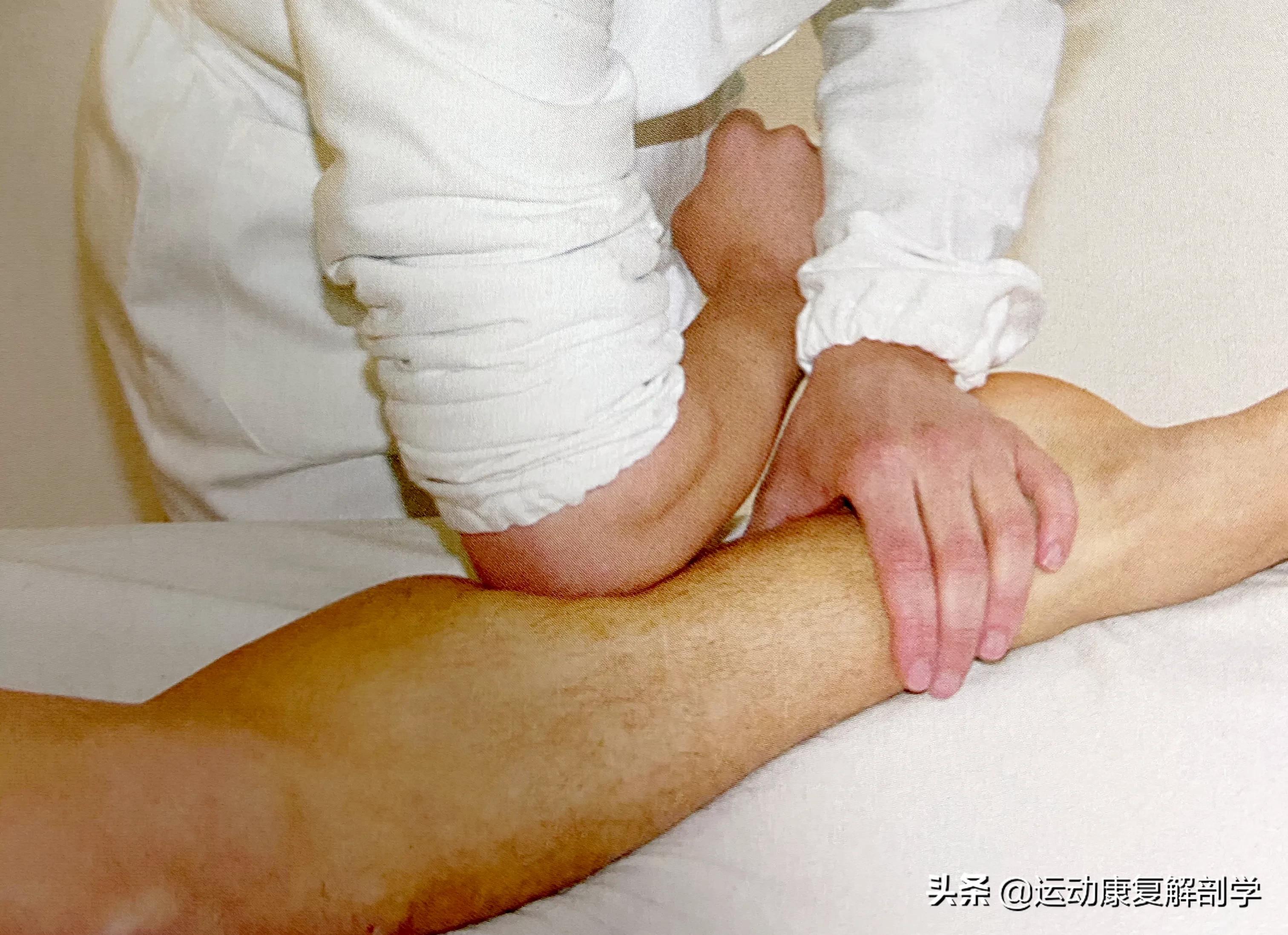 每天拉伸10分钟小腿反而更粗了,小腿拉伸和按摩的方法