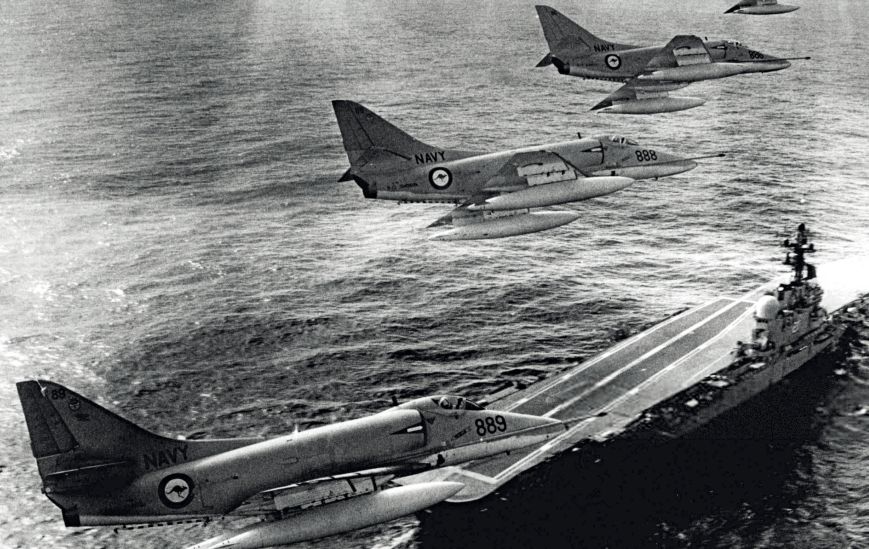 福建舰下水全球航母对比图 (福建舰航母是如何下水的)