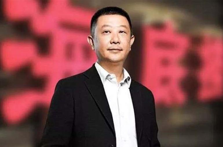 一个女孩从服务员到月入2万,从一个服务员到现在身价百万的她