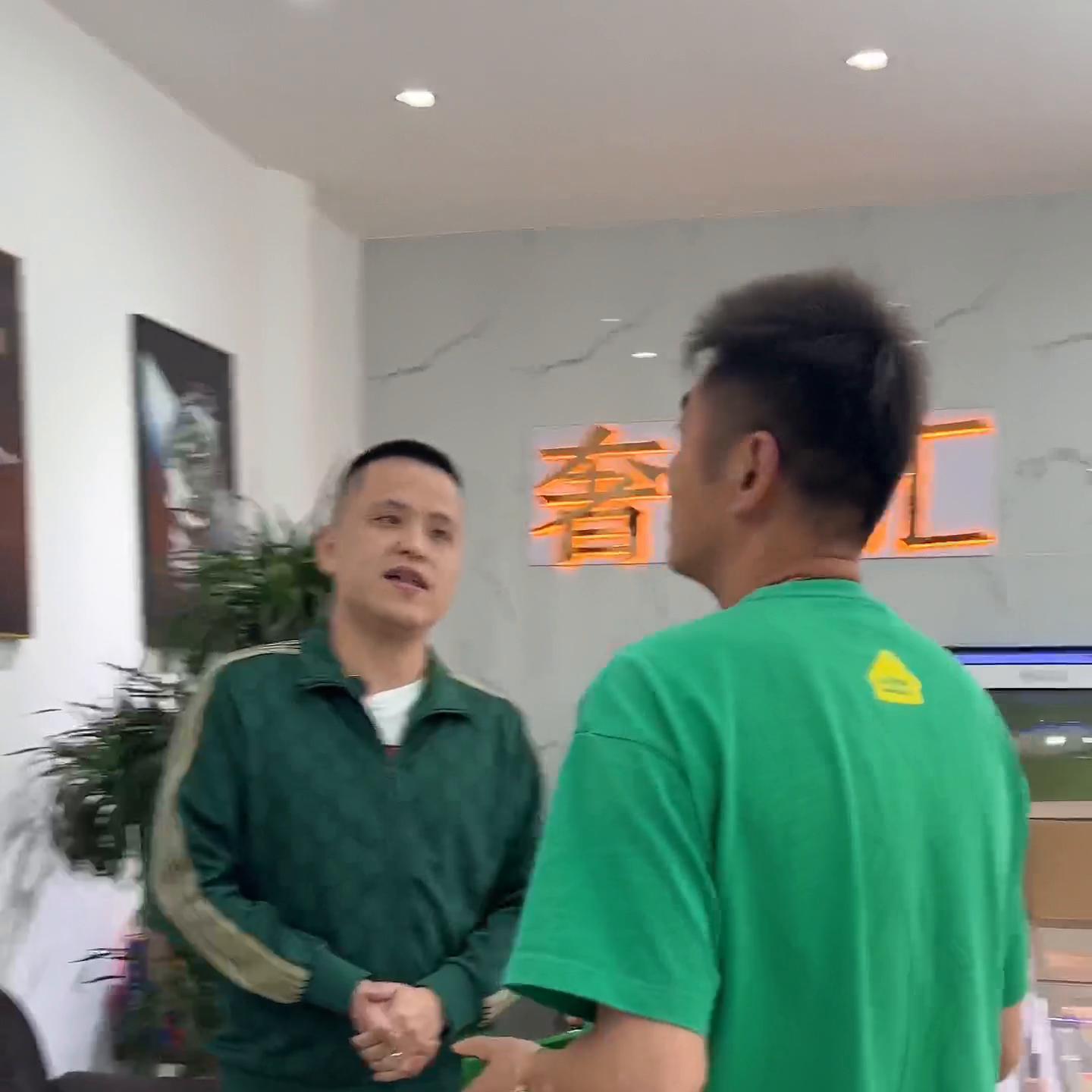都来了恩施打卡，那能不去同行店里看看吗#成都宝利汇