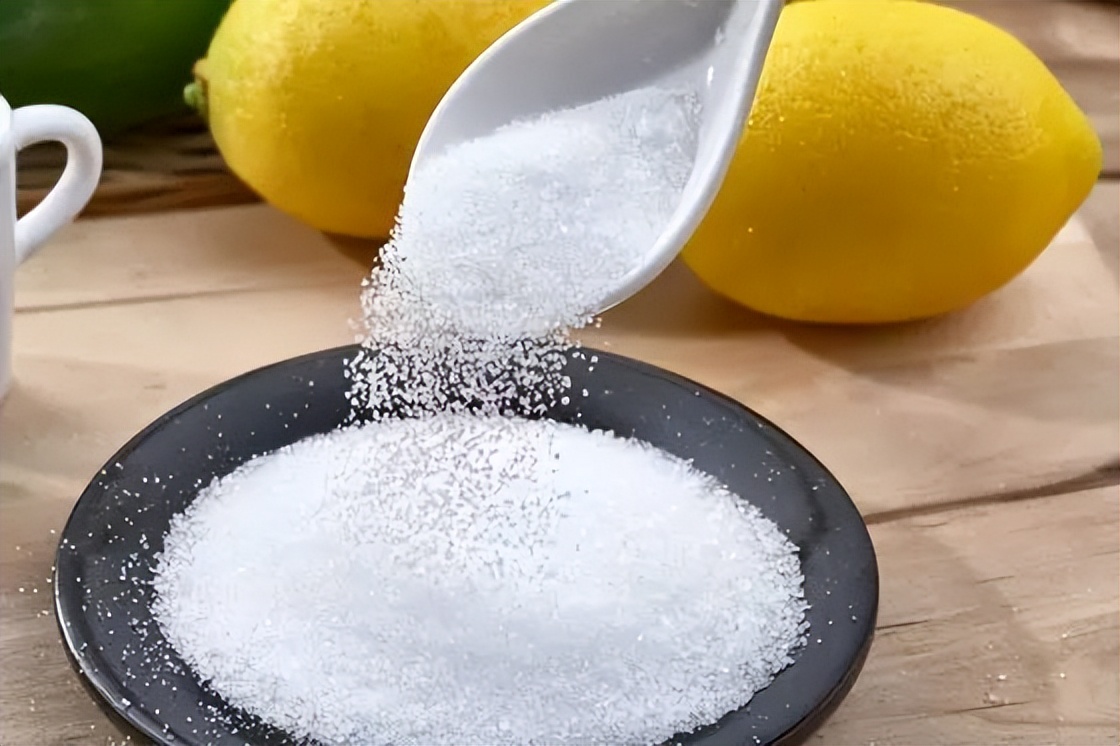 白色t恤发黄简单有效的方法,白色t恤腋窝发黄怎么洗白