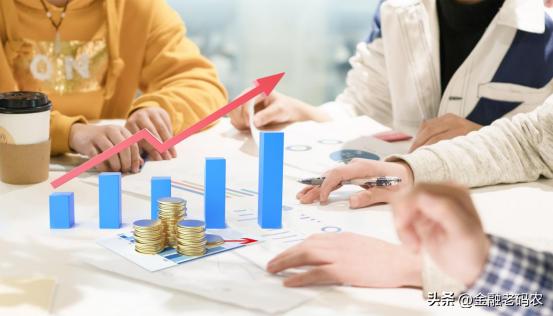 富人与穷人主要是思维不一样文案,富人和穷人对待金钱的思维