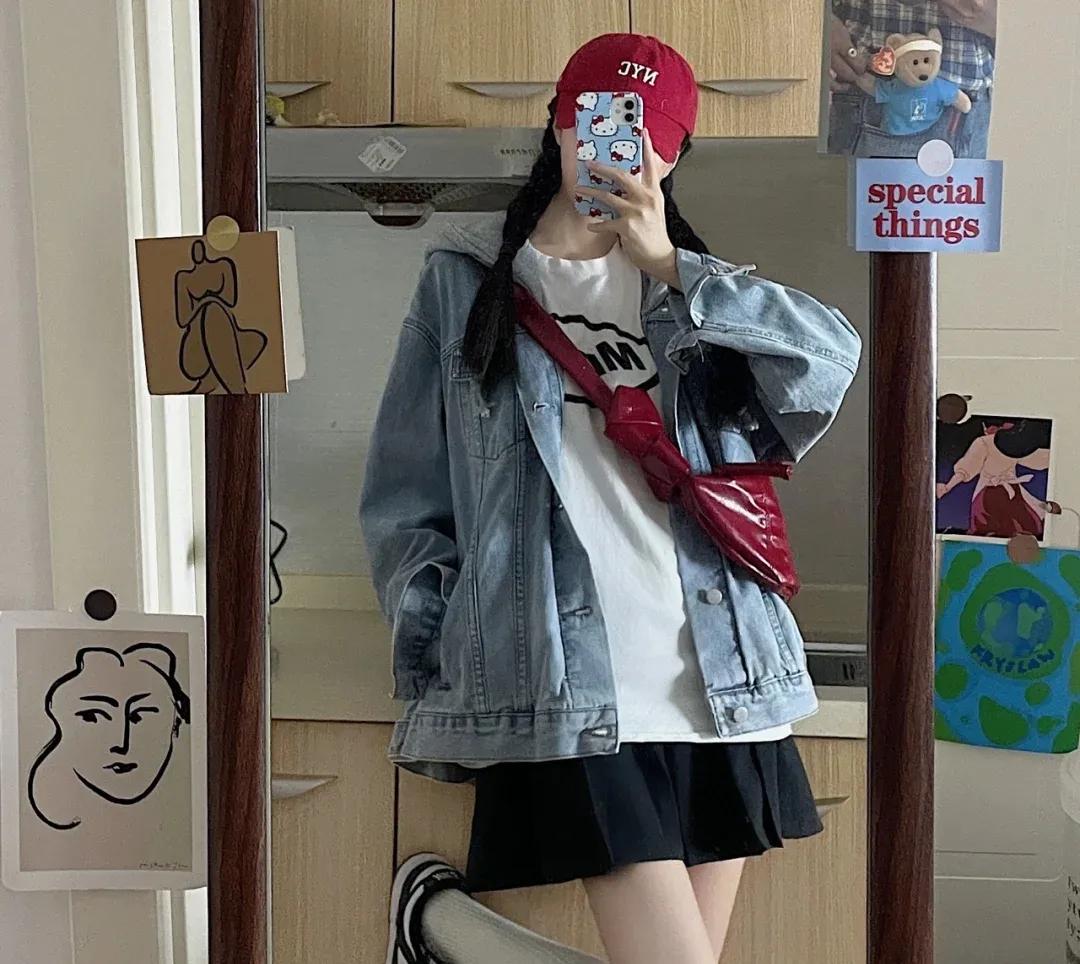 冬季牛仔外套搭配什么裤子好看女,男士蓝色牛仔外套秋冬季怎么搭配