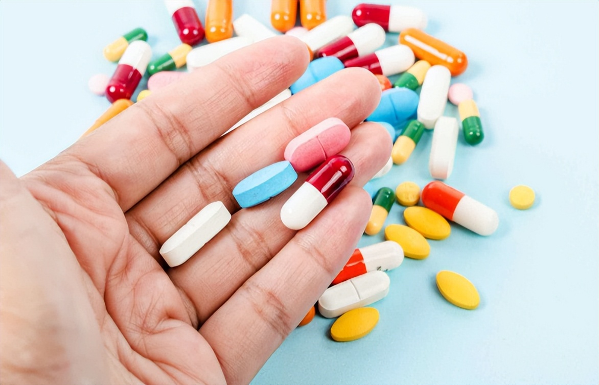 月经“堵”在阴道大半年，积了一瓶矿泉水那么多