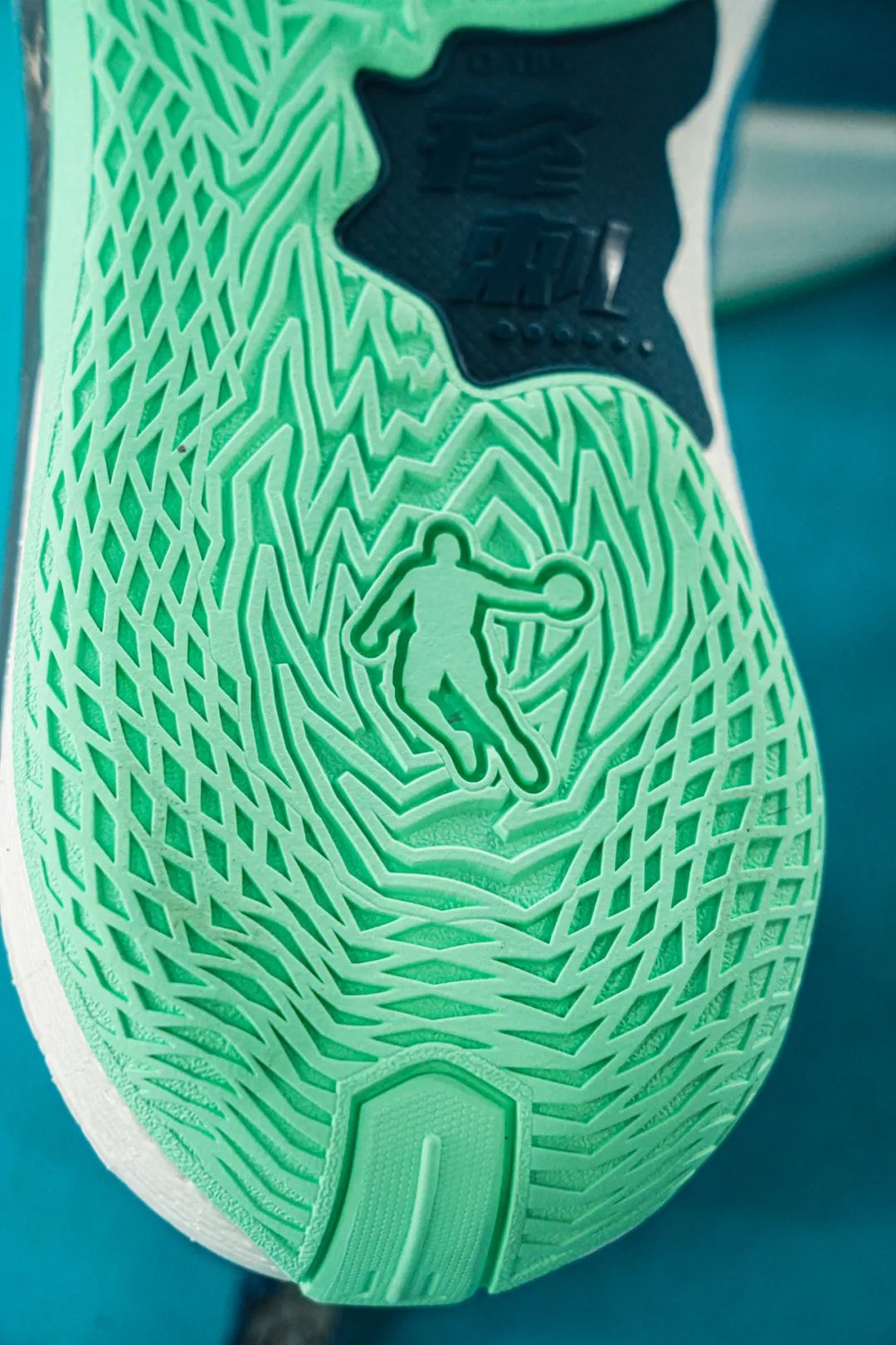 nba马刺球鞋,球鞋开箱李宁