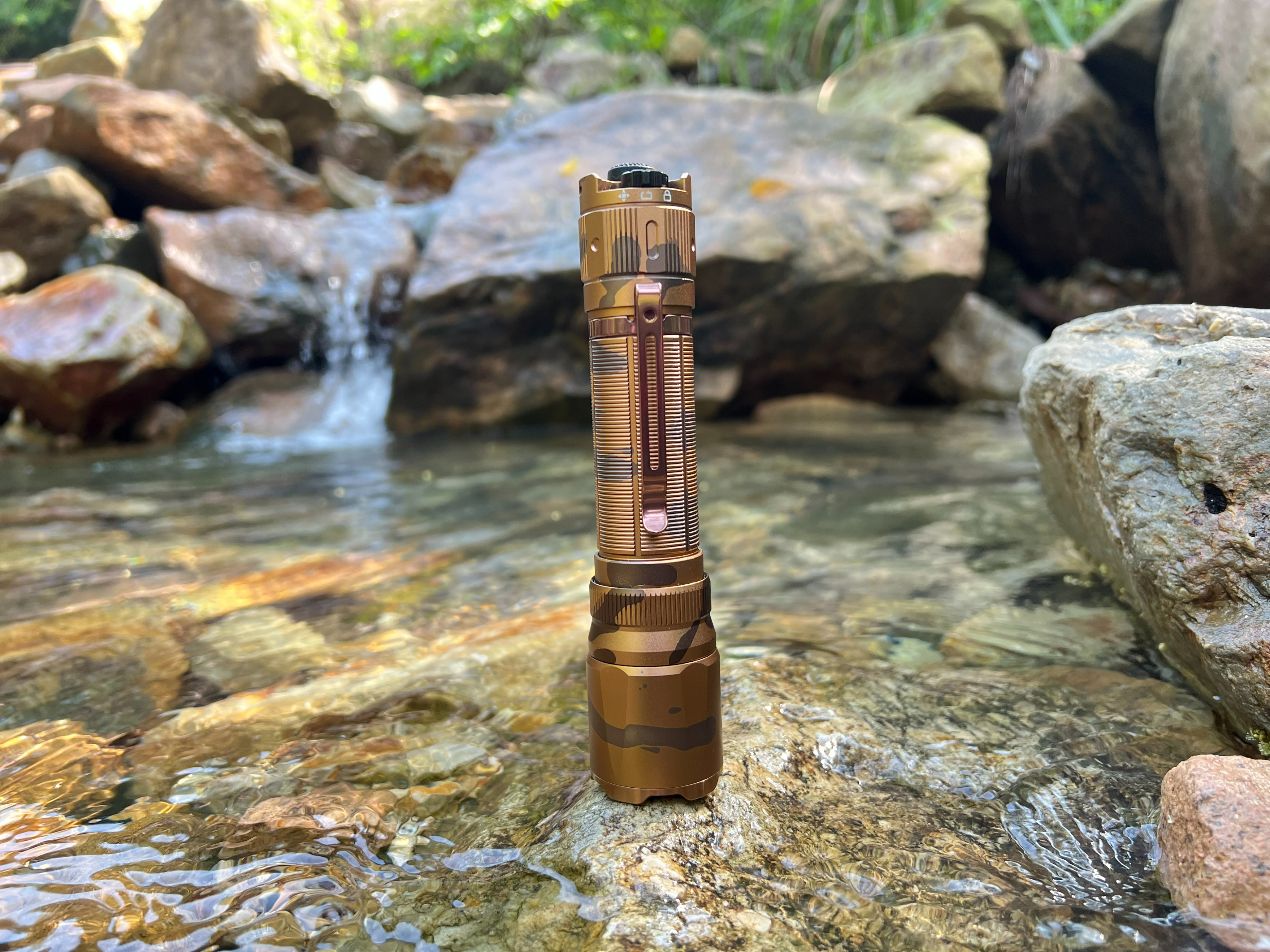 fenix手电测评tk35,fenixtk20uev2.0战术手电