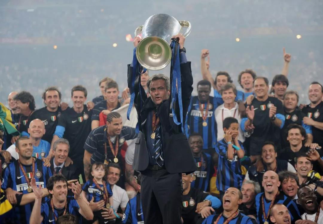 欧洲足坛八大三冠王,欧洲足坛历史上几个三冠王