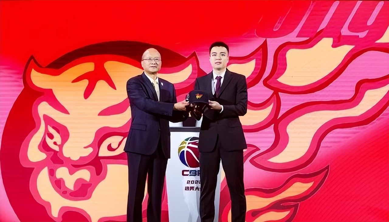 广东队曾茂洲去哪了,2016朱芳雨谈广东人选