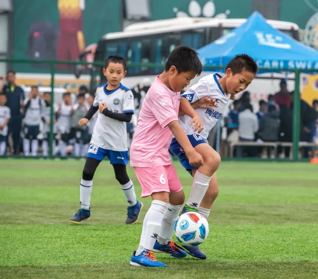 青少年足球锦标赛开幕式表演,少年足球联赛开幕式