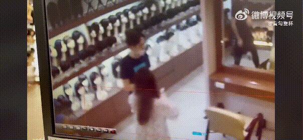 八月第一天7个瓜，保险诈骗、意外坠亡、骚扰女性，个个都是大瓜