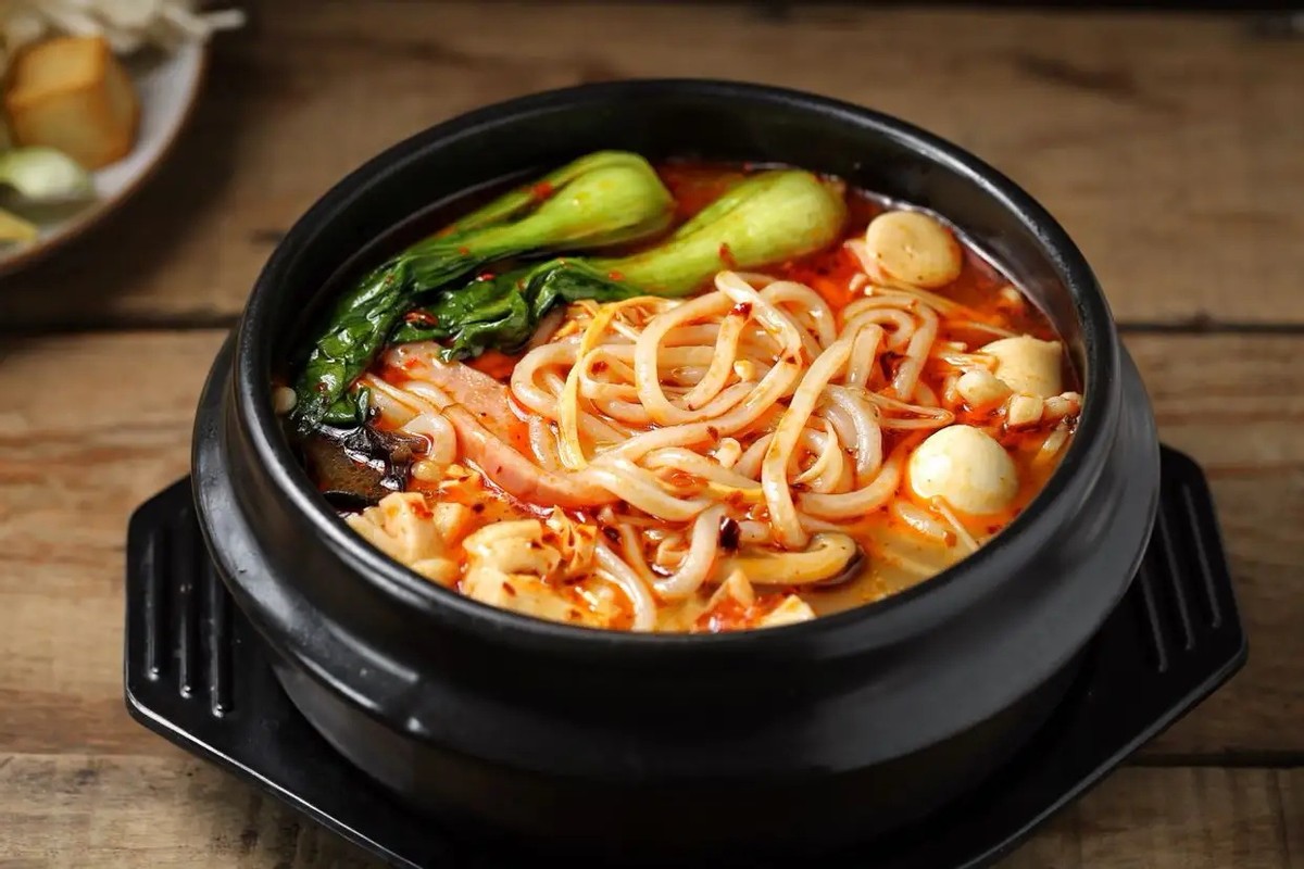 过桥米线发展现状,过桥米线为什么很少人卖了