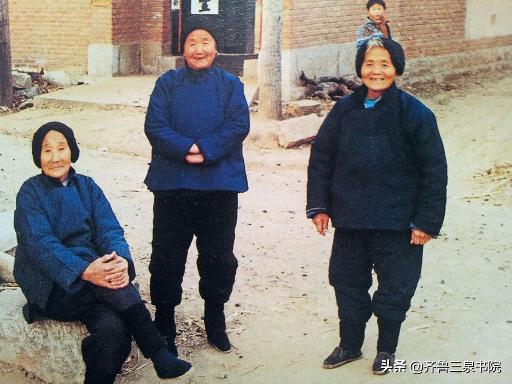 灞变笢闄勮繎浼犵粺鏈嶉グ,灞变笢鍐滄潙浼犵粺鏈嶉グ