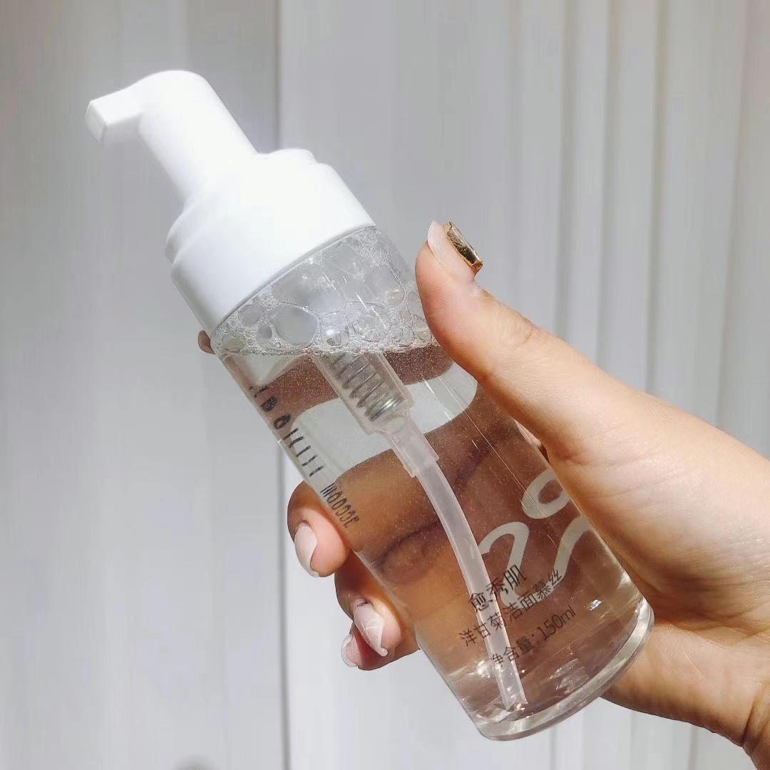 什么洗面奶最温和并控油好,洗面奶温和不紧绷控油推荐