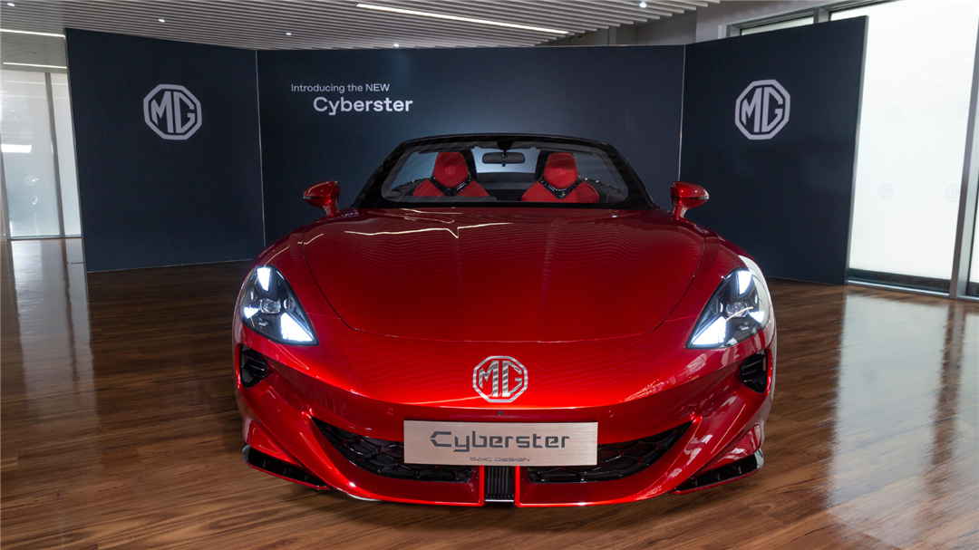 炫酷电动车名爵mgcyberster震撼预售,名爵cyberster奶咖色