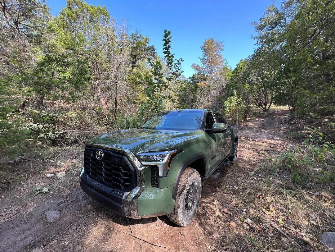 丰田坦途是皮卡还是乘用车,丰田坦途皮卡升顶越野房车