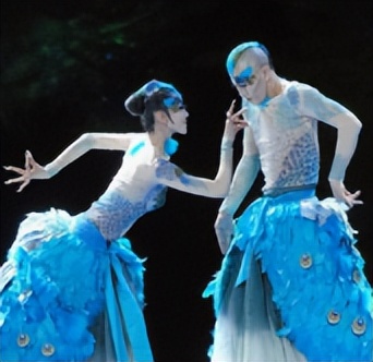 “大秀*光春**”不害臊，娱乐圈的“流氓艺术”，该管管了！