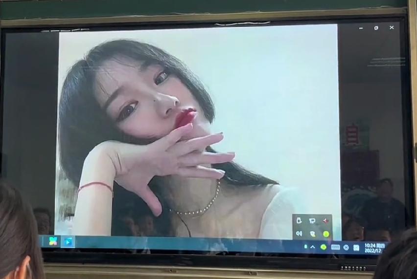 英语老师创意自我介绍ppt,英语老师自我介绍图片