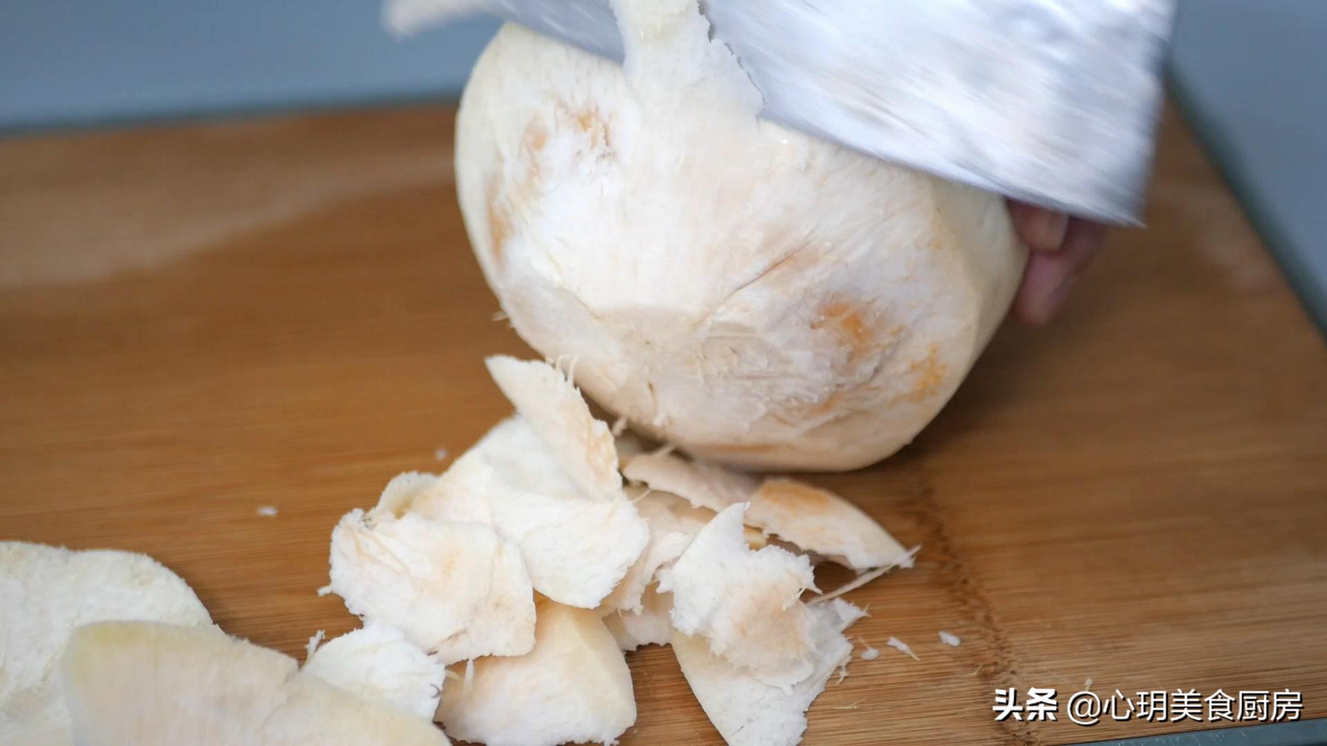 如何打开椰子取椰子肉,用开椰子的工具如何打开椰子