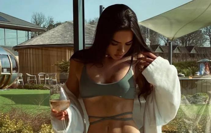 欧文女儿可爱视频,欧文女儿打球视频