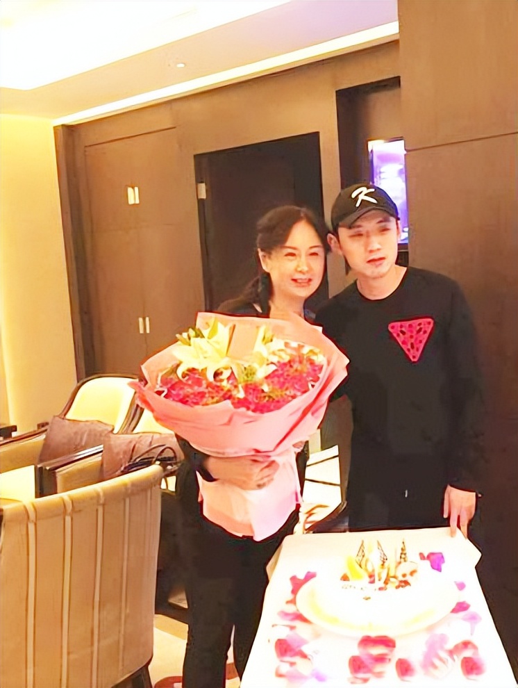 张继科与景甜分手3年：他单身传绯闻，她承受着双重打击