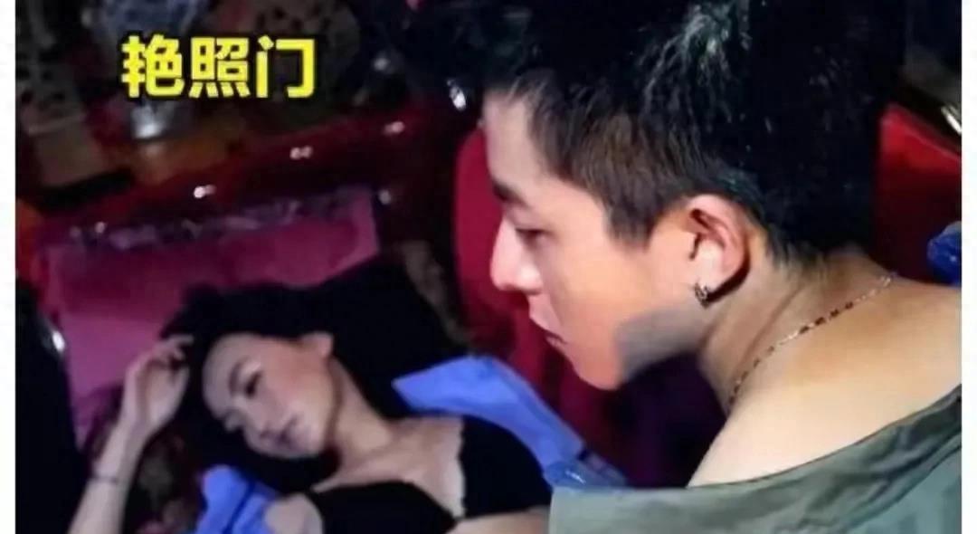 曝光！陈冠希私密照惊人尺度，网友热议