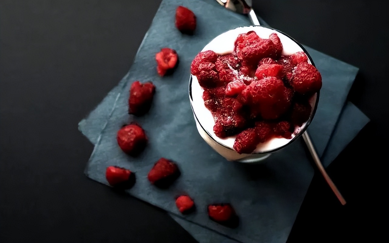 斐乐儿童鲸鱼鞋为什么贵,双11值得剁手的斐乐老爹鞋