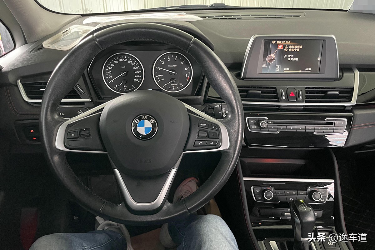 宝马2系旅行车你见过吗？跑了不到5万公里，八万块值吗？