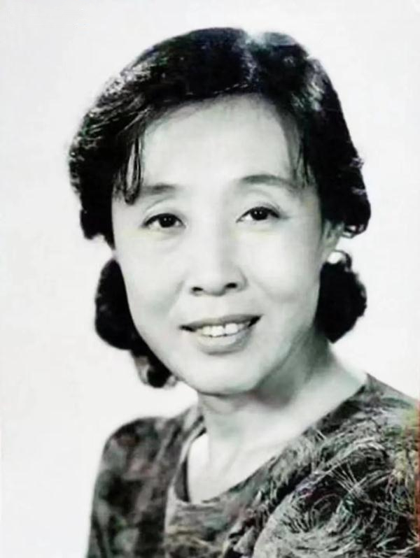 仅仅2天，娱圈的瓜就这么生猛？*税偷***税漏**、售假、入狱，应有尽有