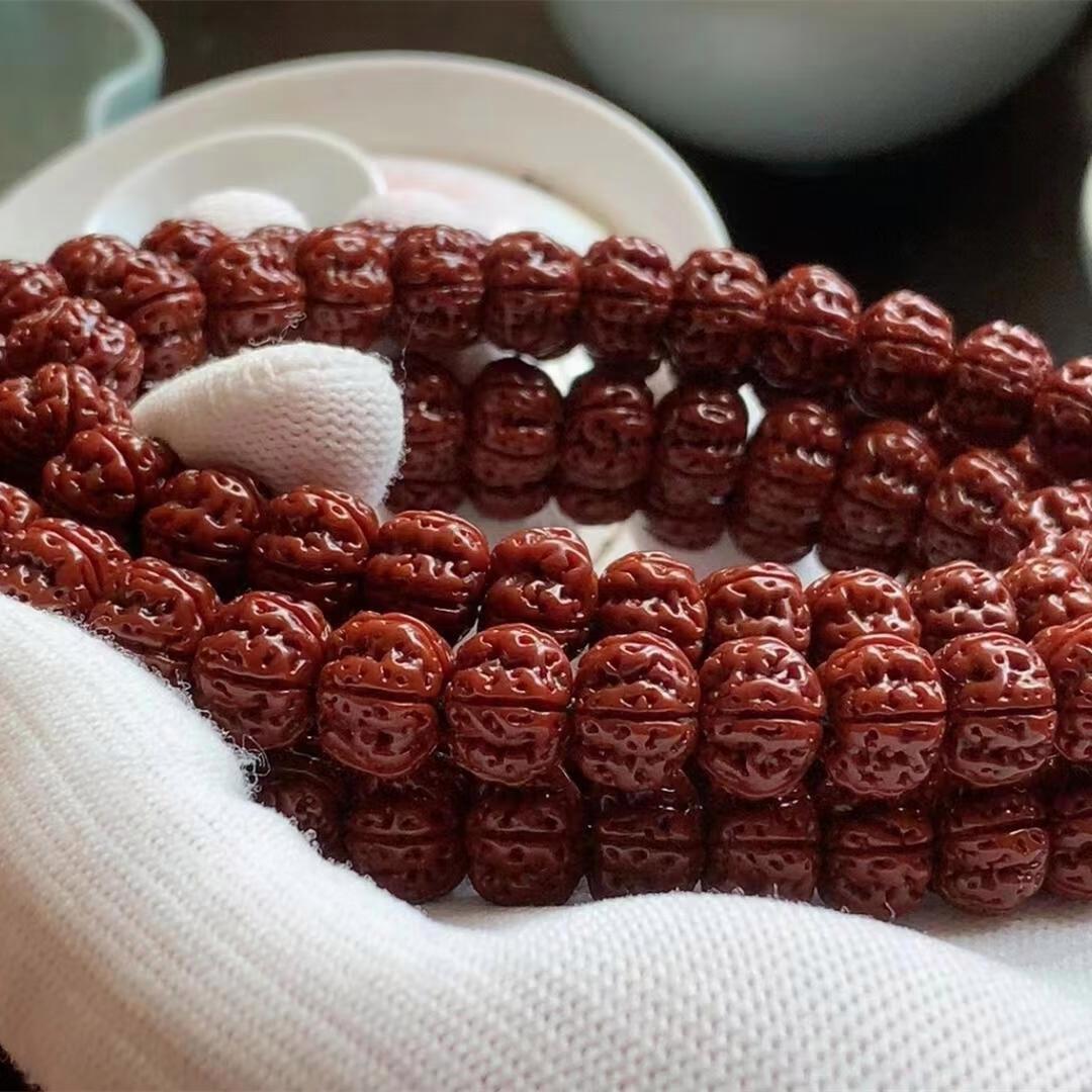 2023年文玩手串最流行什么,2023年玩的文玩