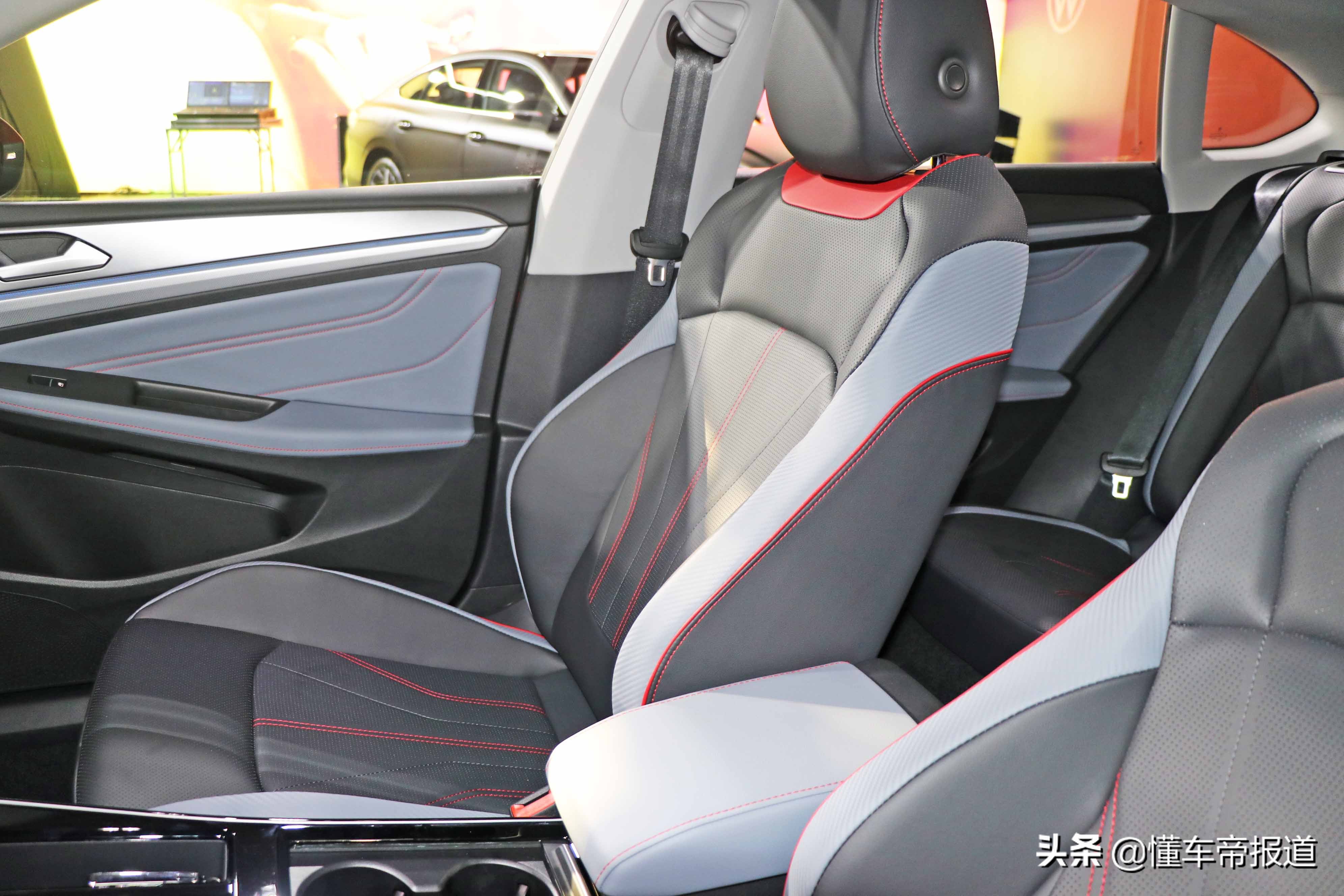 大众cc新款曝光,cc凌渡掀背式