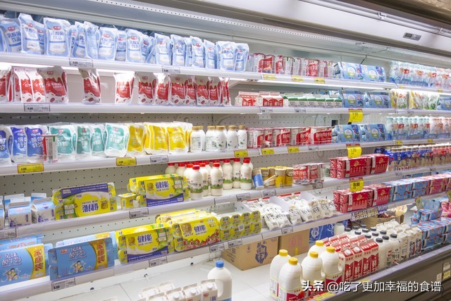 青少年订高钙奶好还是纯牛奶好,高钙奶和纯牛奶的区别是什么