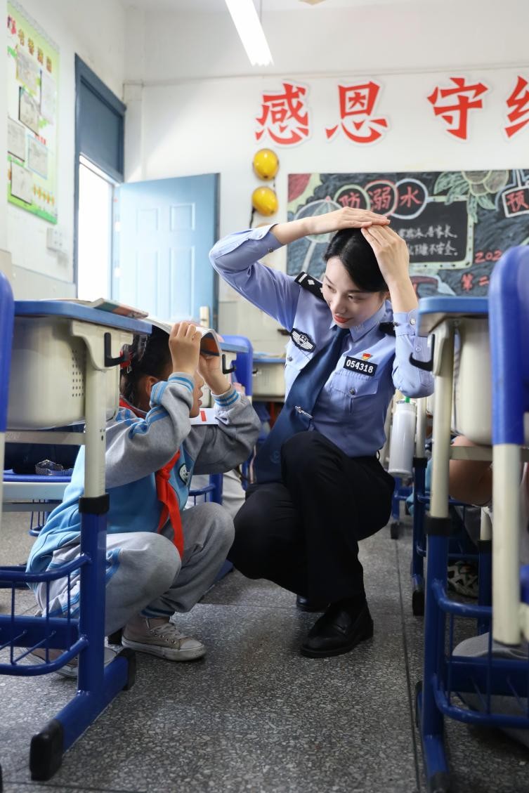 中国警察的深度解析,当今的中国警察给我们的印象